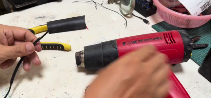 Mastering the Art of Wire Management: A Guide on How to Use Heat Shrink Tubing Mastering the Art of Wire Management: A Guide on How to Use Heat Shrink Tubing